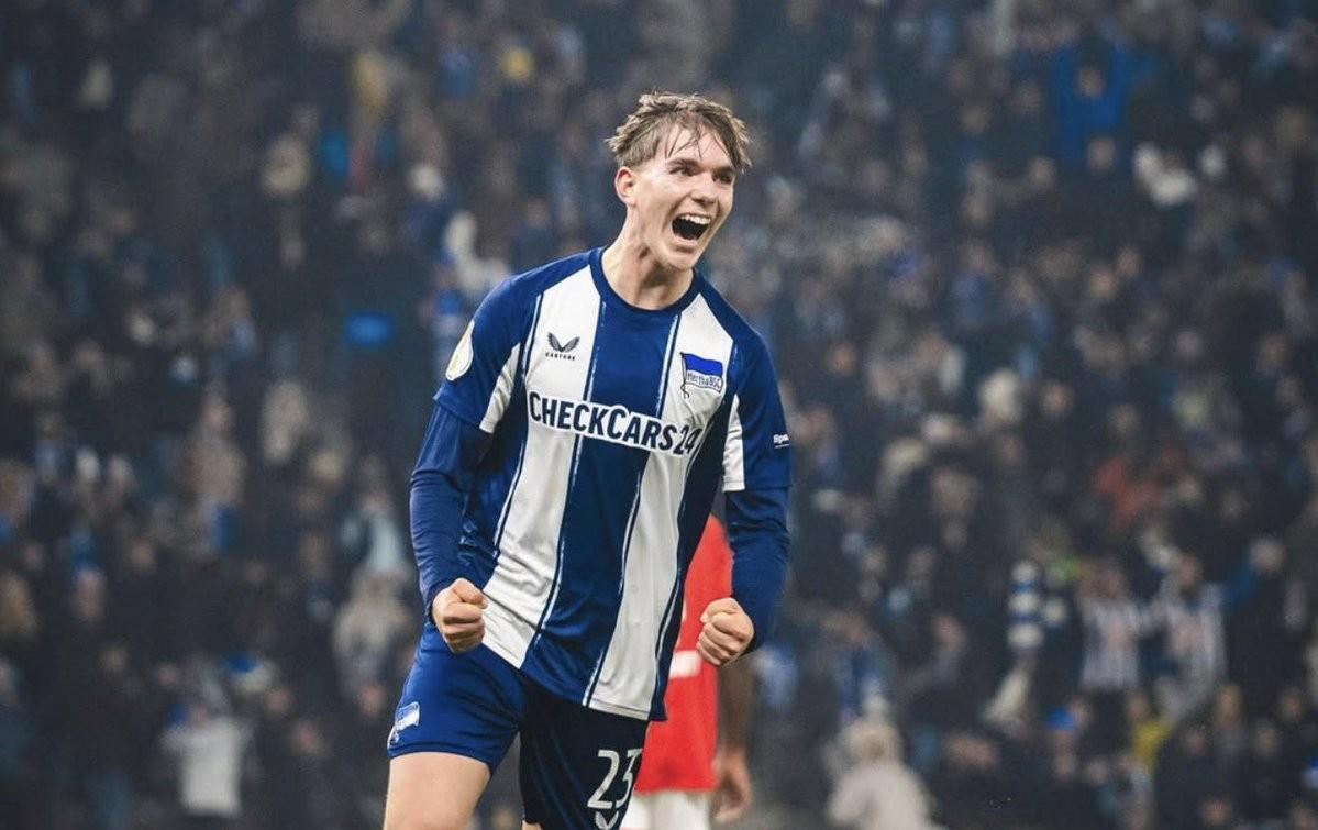 开云体育官网-罗马诺：曼城加入柏林赫塔16岁中场艾希霍恩争夺战